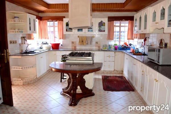 5 Bedroom House for Sale in Runda