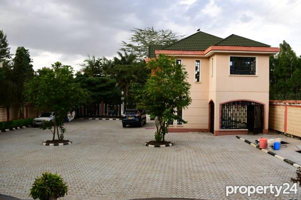 5 Bedroom House for Sale in Thome