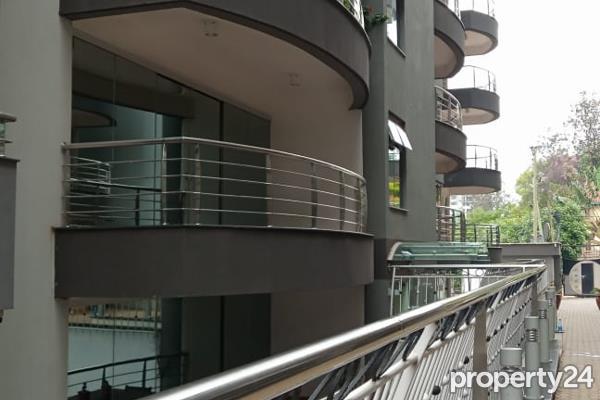 3 Bedroom Apartment / Flat to Rent in Riverside