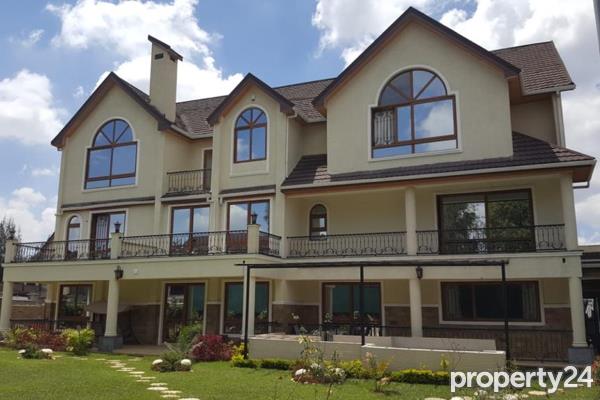 7 Bedroom House for Sale in Karen