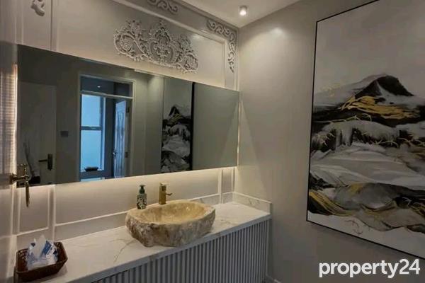 6 Bedroom House for Sale in Karen