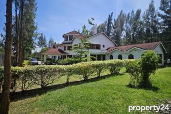 7 Bedroom House for Sale in Karen