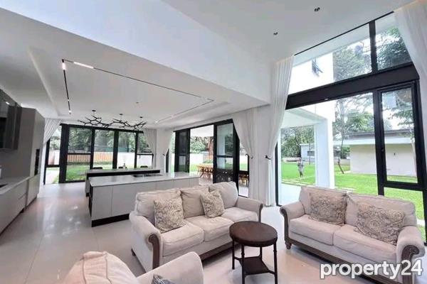 6 Bedroom House for Sale in Lavington