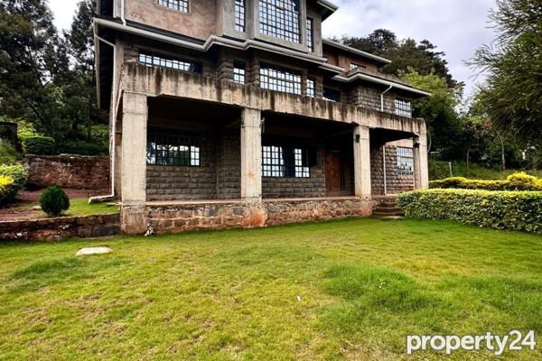 6 Bedroom House for Sale in Karen