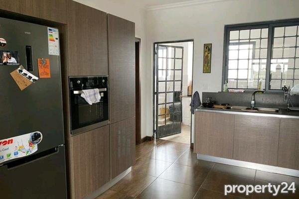 3 Bedroom Apartment / Flat