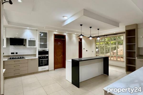 9 Bedroom House for Sale in Nyari