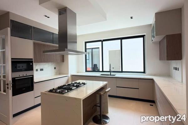 5 Bedroom House for Sale in Runda