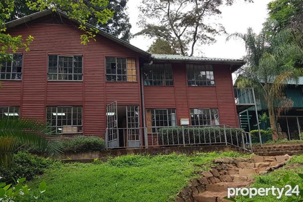 8 Bedroom House for Sale in Rosslyn