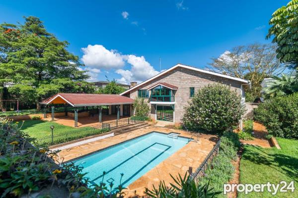 6 Bedroom House for Sale in Spring Valley