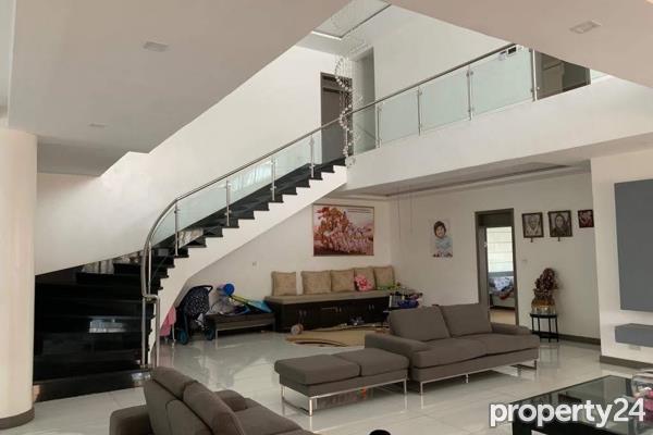 5 Bedroom House for Sale in Runda