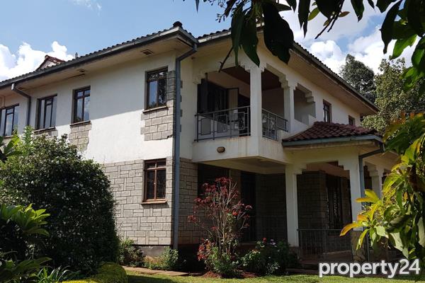 5 Bedroom House for Sale in Nyari