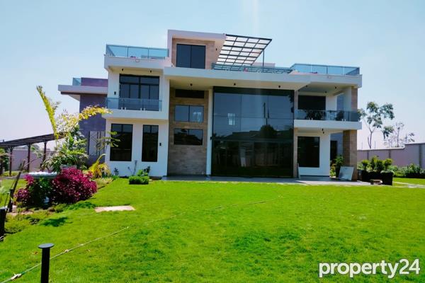 5 Bedroom House for Sale in Runda