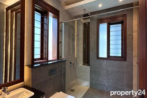 5 Bedroom House for Sale in Runda